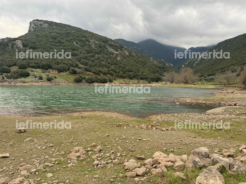 Η τεχνητή λίμνη Λάδωνα στην Αρκαδία / iefimerida.gr