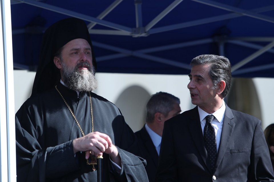 O υφυπουργός Εσωτερικών Κωνσταντίνος Γκιουλέκας και ο Μητροπολίτης Θεσσαλονίκης Φιλόθεος / Φωτογραφία: Eurokinissi-ΒΕΡΒΕΡΙΔΗΣ ΒΑΣΙΛΗΣ