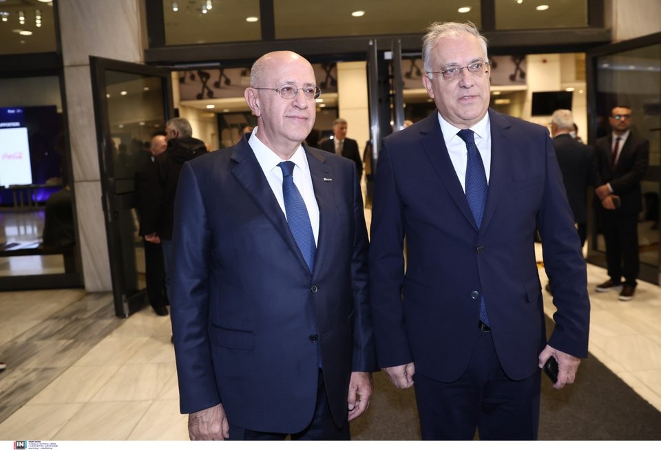 Ο πρόεδρος του ΣΕΒ Σπύρος Θεοδωρόπουλος με τον υπουργό Ανάπτυξης, Τάκη Θεοδωρικάκο