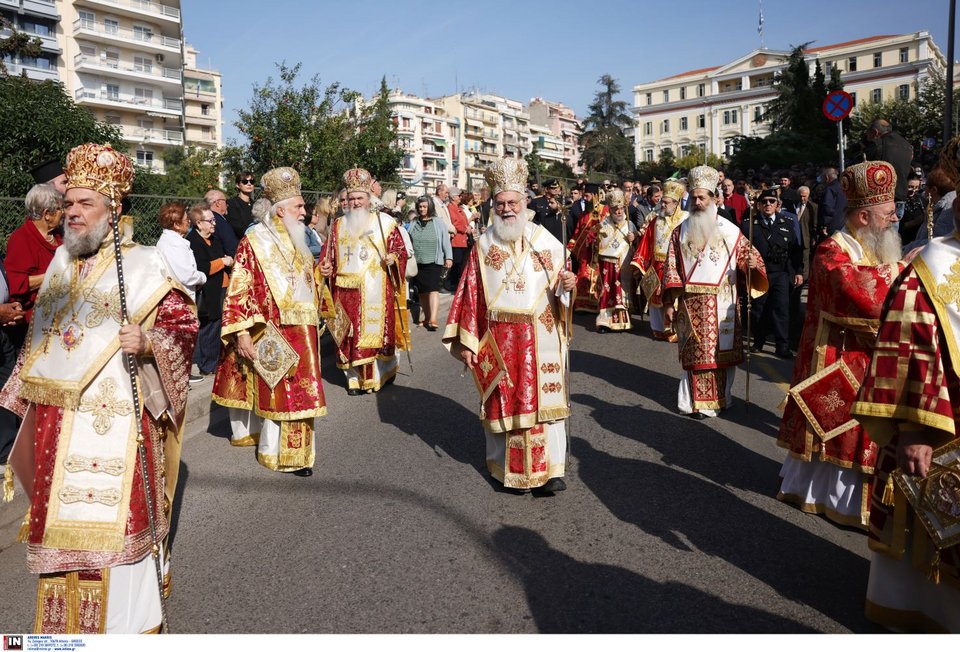 Η πομπή κινήθηκε σε κεντρικά σημεία του κέντρου της πόλης, παρουσία πλήθους πιστών