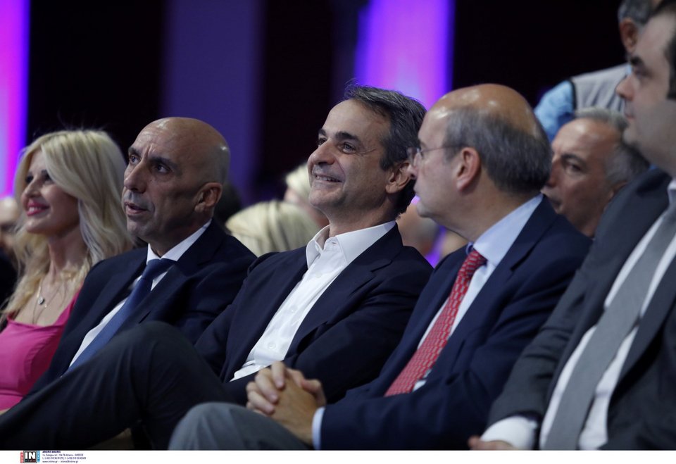 Έλενα Ράπτη, Γιάννης Μπρατάκος, Κυριάκος Μητσοτάκης, Κωστής Χατζηδάκης / Φωτογραφία: Intimenews/ΚΑΜΣΗΣ ΔΗΜΟΣΘΕΝΗΣ 