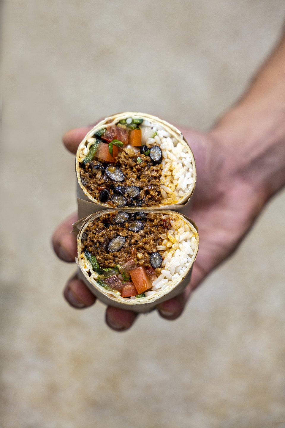 Burrito vegan fest: Holy Llama burritos με chili sin carne