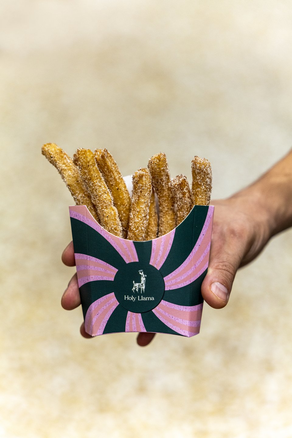 Churos vegan fest: Holy Llama τραγανά churros με πραλίνα φουντουκιού