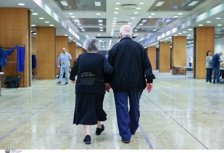 Μαζί στην ζωή, μαζί και στο ΠΑΣΟΚ / INTIME NEWS