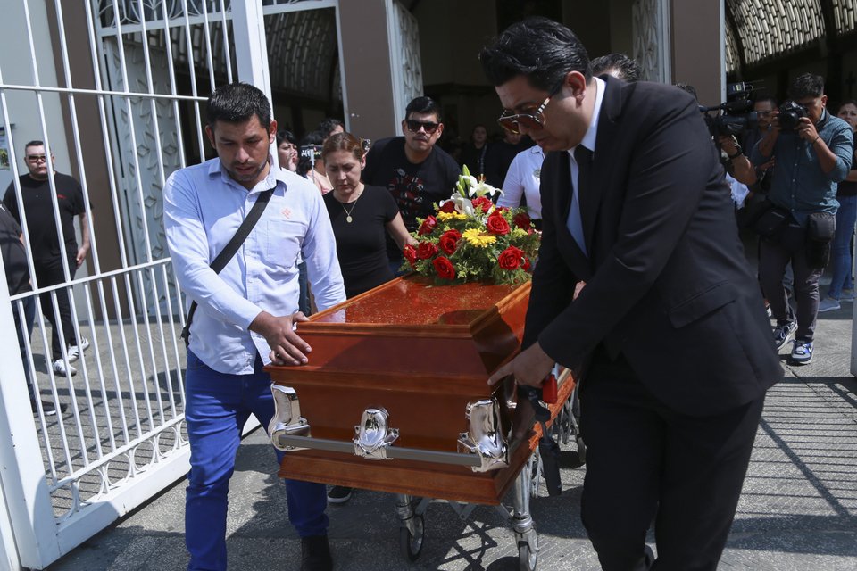 Κηδεία Μαουρίσιο Κρους Σολίς, 25 ετών, διευθυντς του ειδησεογραφικού ιστότοπου Minuto x Minuto