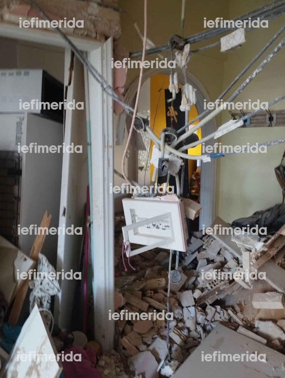 Στο σπίτι έπεσαν τοίχοι