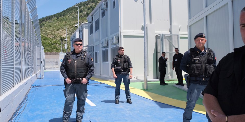 Το κέντρο υποδοχής μεταναστών στη Σεγκίν της Αλβανίας / Φωτογραφία: AP Photo/Vlasov Sulaj