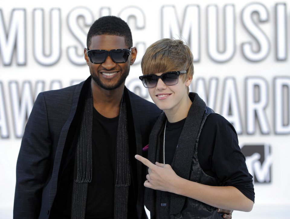 O Justin Bieber με τον Usher