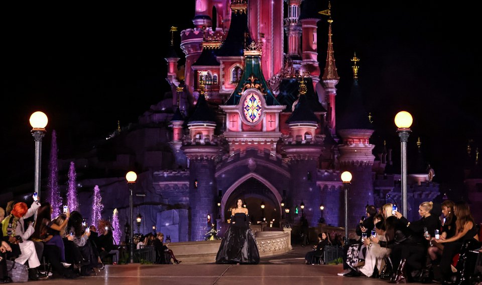 Η Κάιλι Τζένερ στην Disneyland
