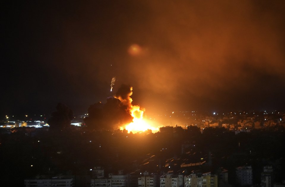 Βομβαρδισμός του Ισραήλ σε θέσεις της Χεζμπολάχ στο νότιο Λίβανο / Φωτογραφία AP