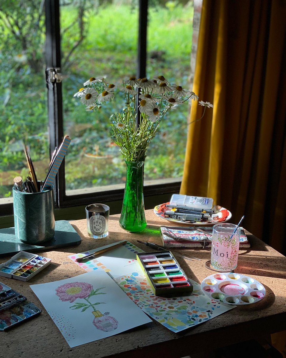 Tο γραφείο στο ατελιέ που διατηρεί στην εξοχή ο Marin Montagut για να ζωγραφίζει / Φωτογραφία: marinmontagut/Instagram