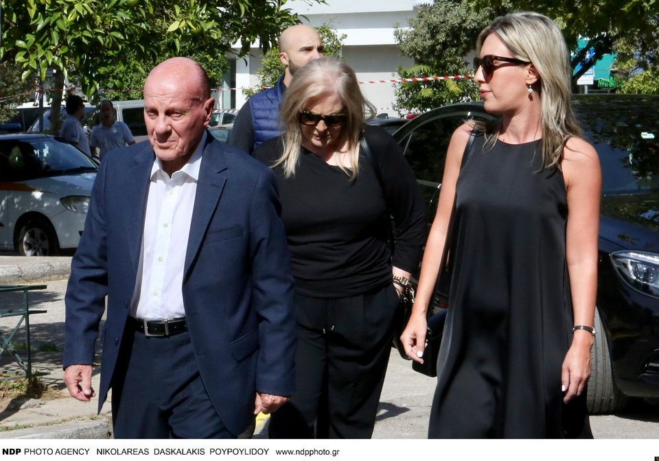 Μίμης Δομάζος-Ηώ Θεοδώρου-Πόπη Δομάζου