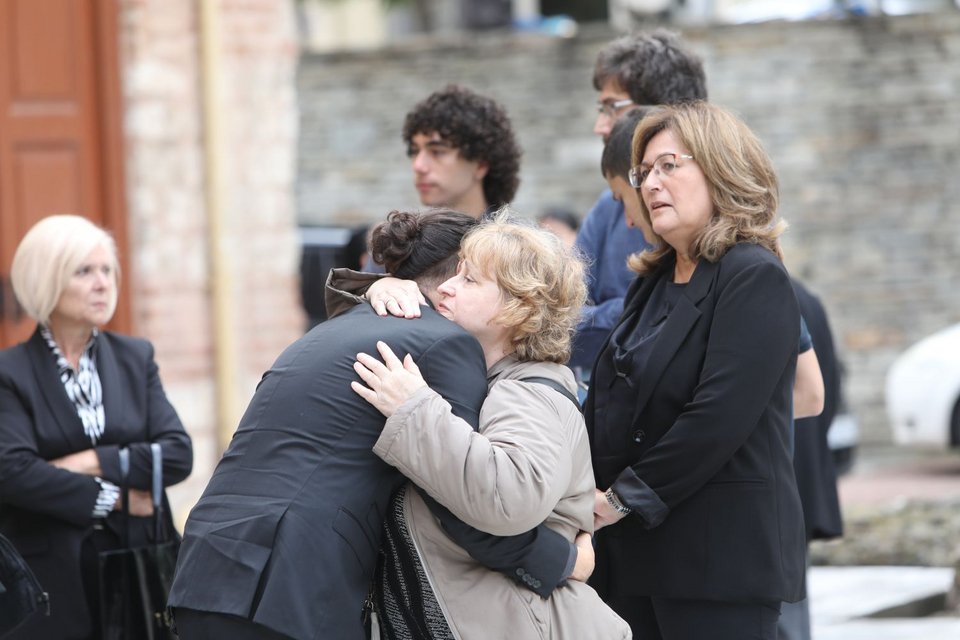 Συγγενείς που δεν μπόρεσαν να ταξιδεψουν στο Τελ Αβιβ