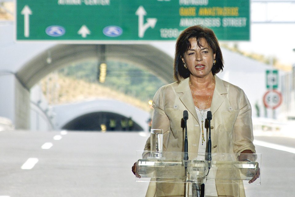Η Βάσω Παπανδρέου εγκαινιάζει την περιφερειακή της Αττικής οδού 