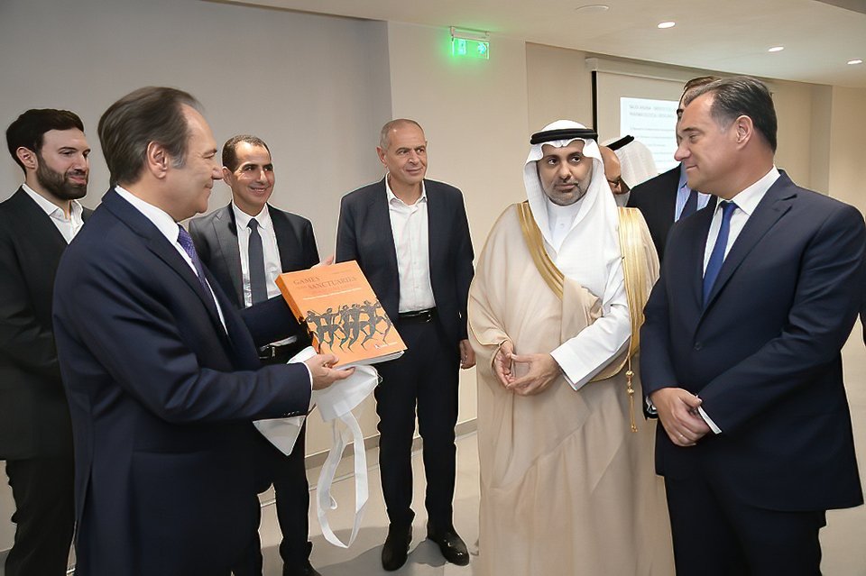  Επίσκεψη στο εργοστάσιο ΕΛΠΕΝ του Υπουργού Υγείας της Σαουδικής Αραβίας 