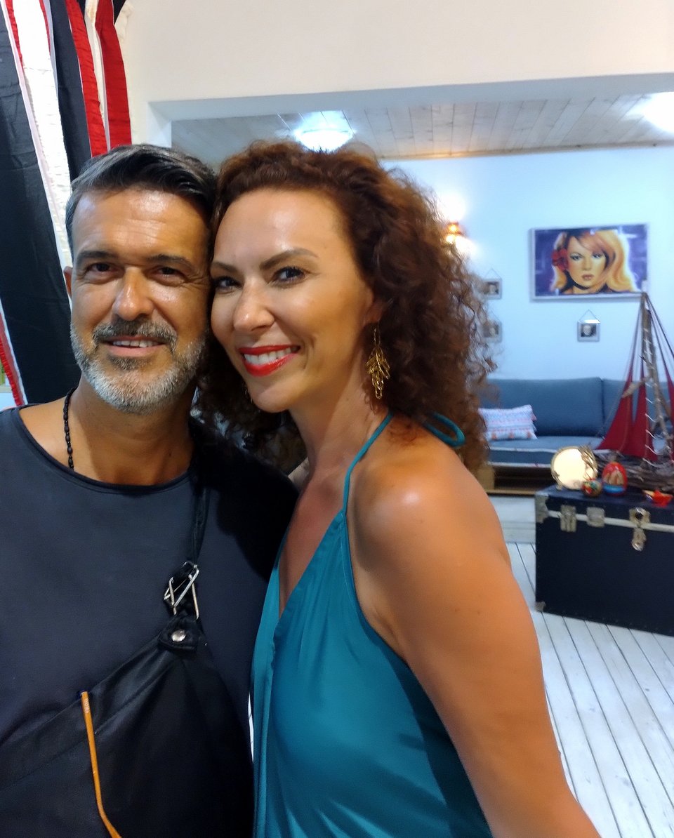 Με την ηθοποιό Δώρα Χρυσικού