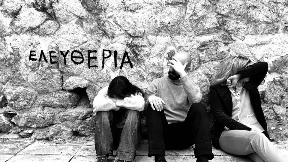 Η παράσταση του θεάτρου Τεχνης αφηγείται τα γεγονότα της εξέγερσης με πρωτότυπο τρόπο