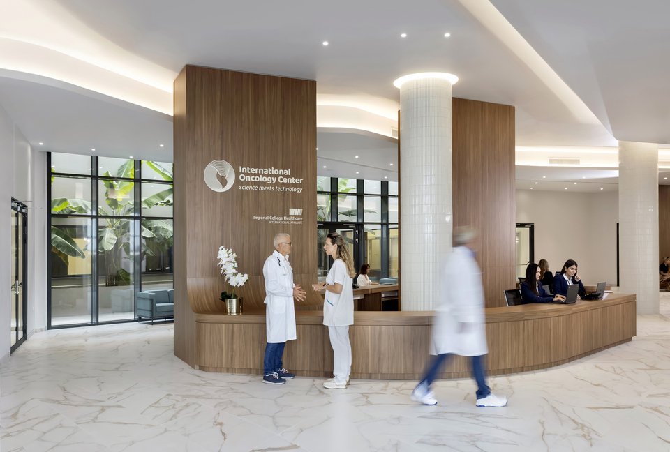 Κεντρικό lobby Διεθνούς Ογκολογικού Κέντρου
