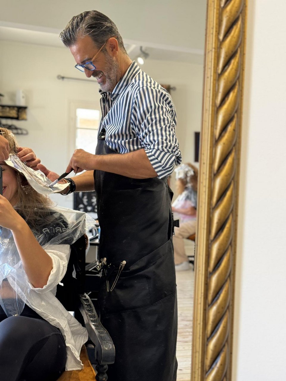Ο hair stylist και colorist Τηλέμαχος Κωστόπουλος