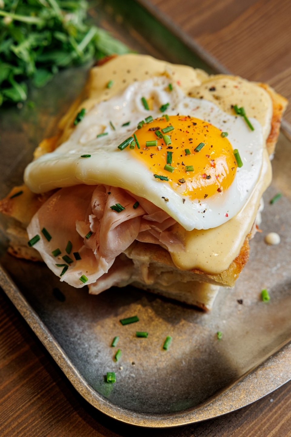 Το λαχταριστό croque madame με φοκάτσια