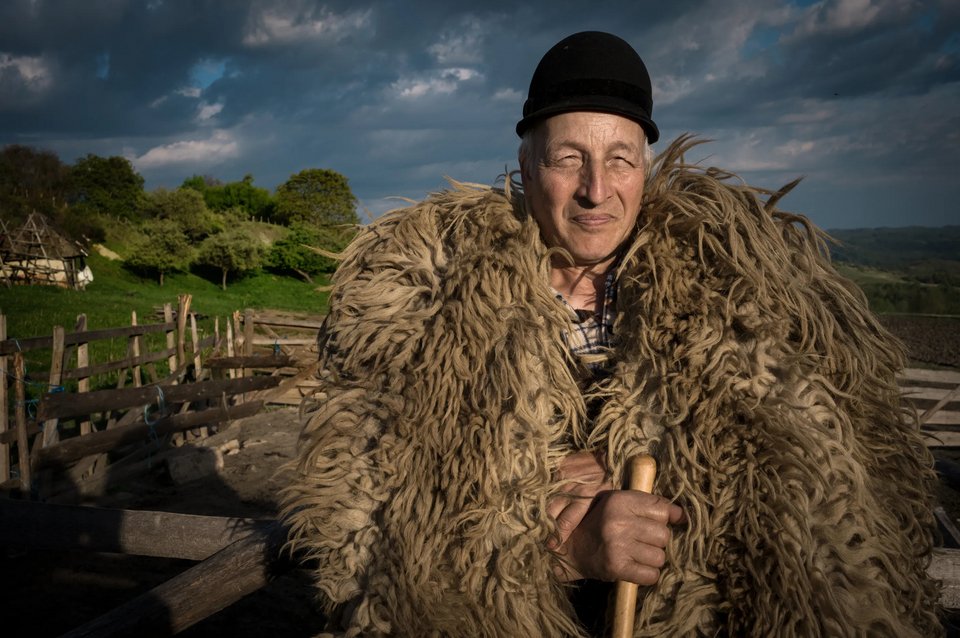 Shepherding Change, Coceneşti, Romania / Jasper Doest