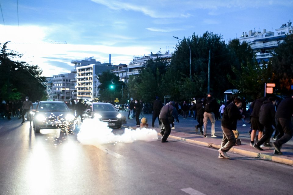Ένταση και μικροεπεισόδια μετά την απόφαση προφυλάκισης του Νίκου Ρωμανού / Φωτογραφία: Eurokinissi