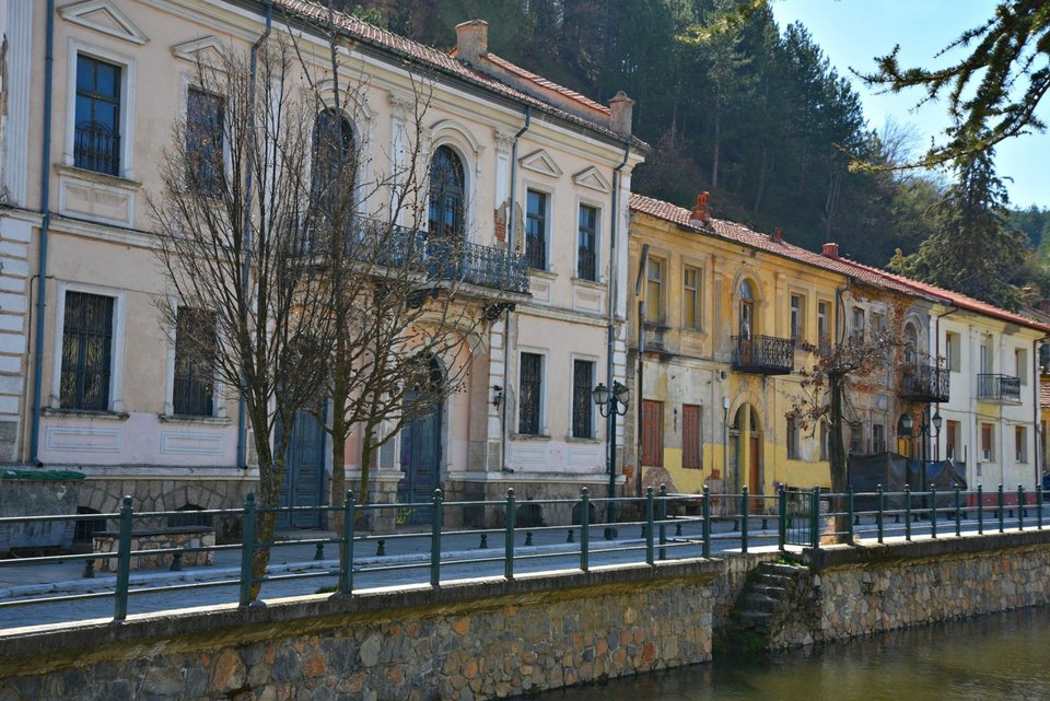 Στη Φλώρινα στις 23 Δεκεμβρίου, οπότε και αναβιώνει το «άναμμα των φωτιών»