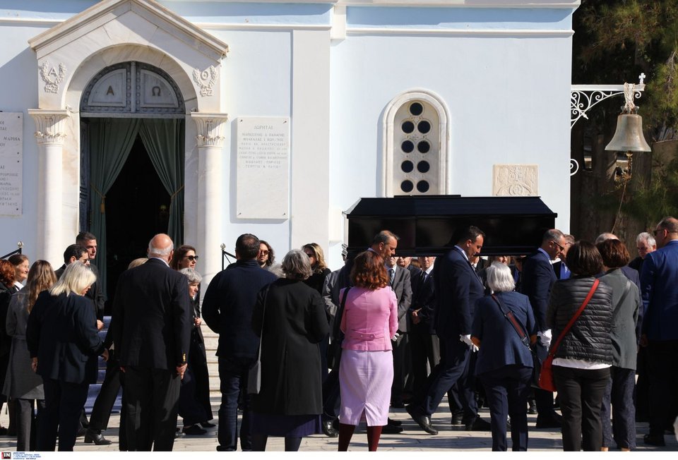Κηδεία Θανάση Βαλτινού
