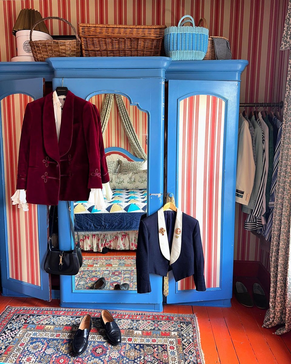 Το vintage ντύσιμο του Μax Hurd είναι θεατρικό και εμπνευσμένο από τα seventies / Φωτογραφία: maximilianhurd/Instagram