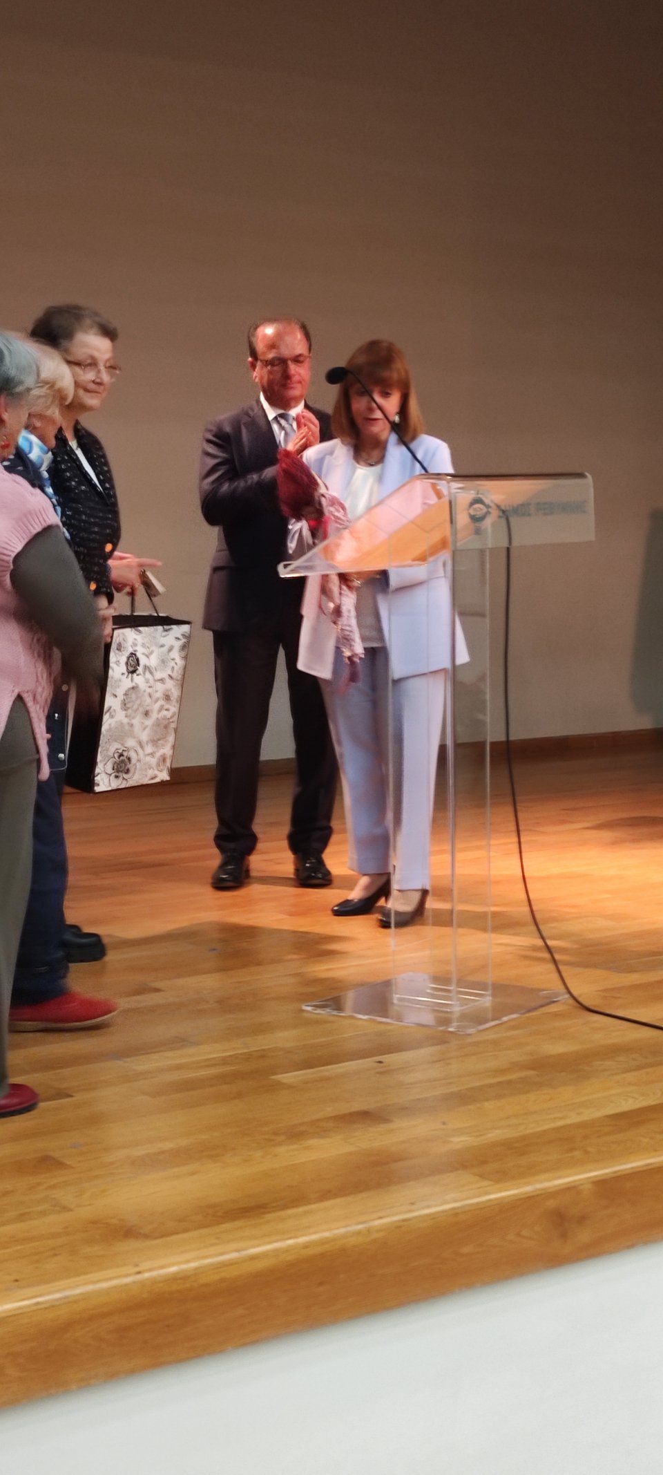 Επίτιμη Δημότης του Δήμου Ρεθύμνης ανακηρύχθηκε η ΠτΔ Κατερίνα Σακελλαροπούλου