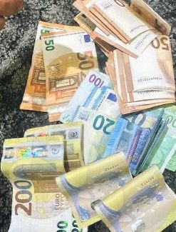 Σπείρα έκλεβε αλυσίδες από τον λαιμό περαστικών