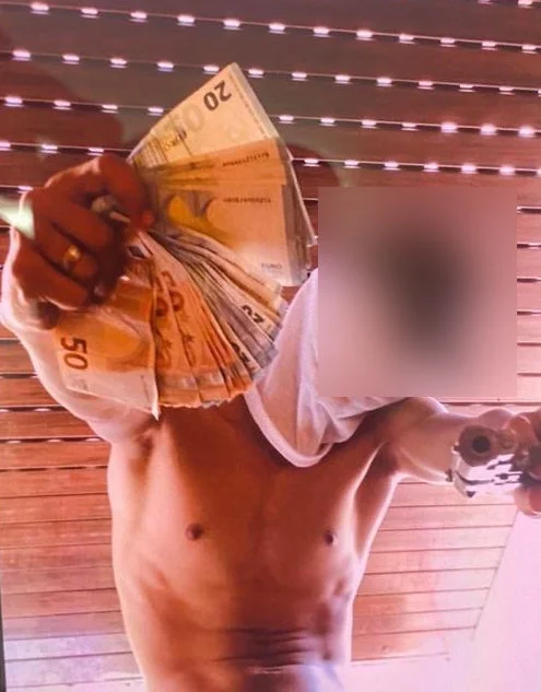 Σπείρα έκλεβε αλυσίδες από τον λαιμό περαστικών