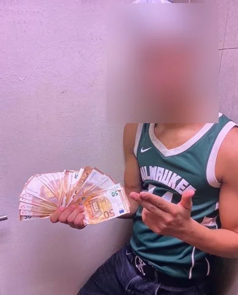 Σπείρα έκλεβε αλυσίδες από τον λαιμό περαστικών