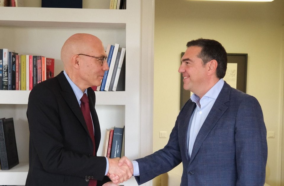 Ο Αλέξης Τσίπρας με τον ύπατο αρμοστή του ΟΗΕ