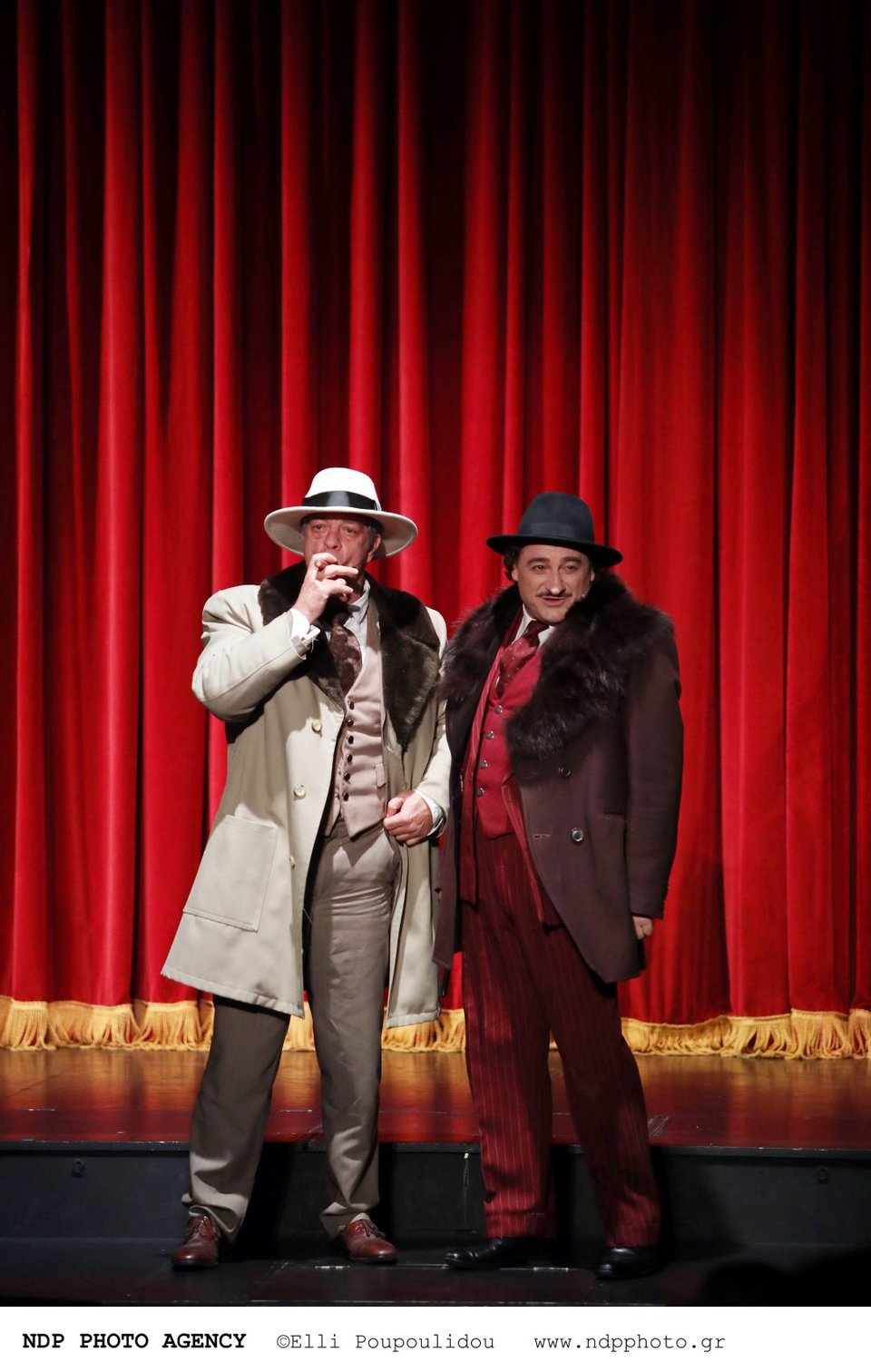 Γιάννης Τσορτέκης και Βασίλης Χαραλαμπόπουλος στην παράσταση