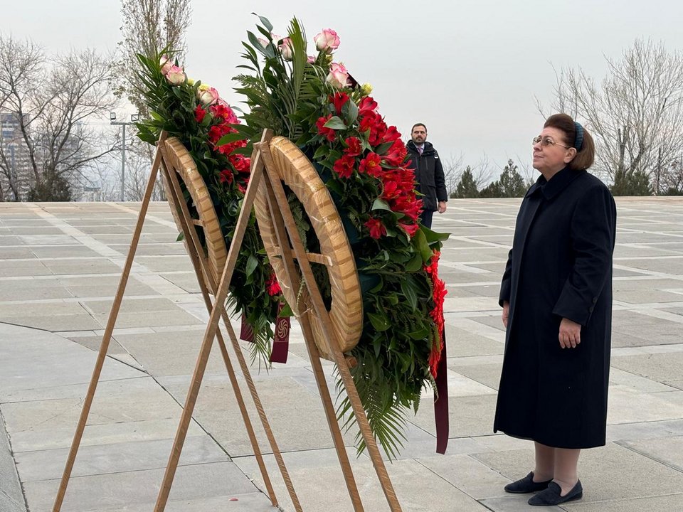 Η Υπουργός Πολιτισμού Λίνα Μενδώνη στο Μνημείο Αρμένικης Γενοκτονίας