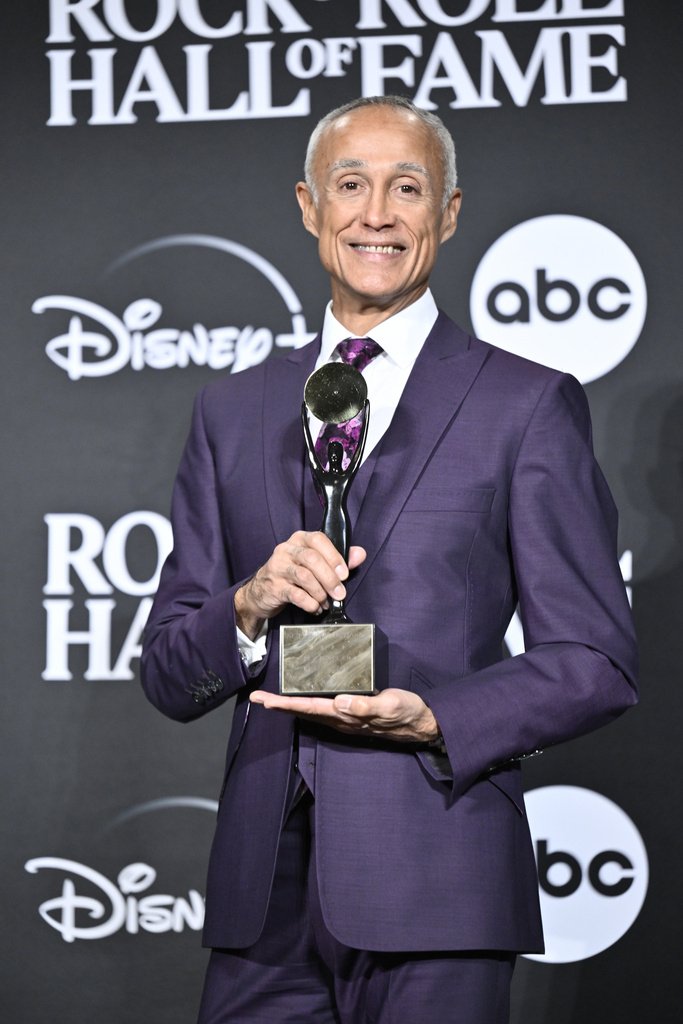 Ο Andrew Ridgeley κατά τη διάρκεια της τελετής εισαγωγής του Rock & Roll Hall of Fame το 2023 στο Barclays Center στη Νέα Υόρκη