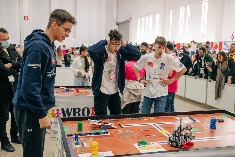 Η ομάδα Earphones