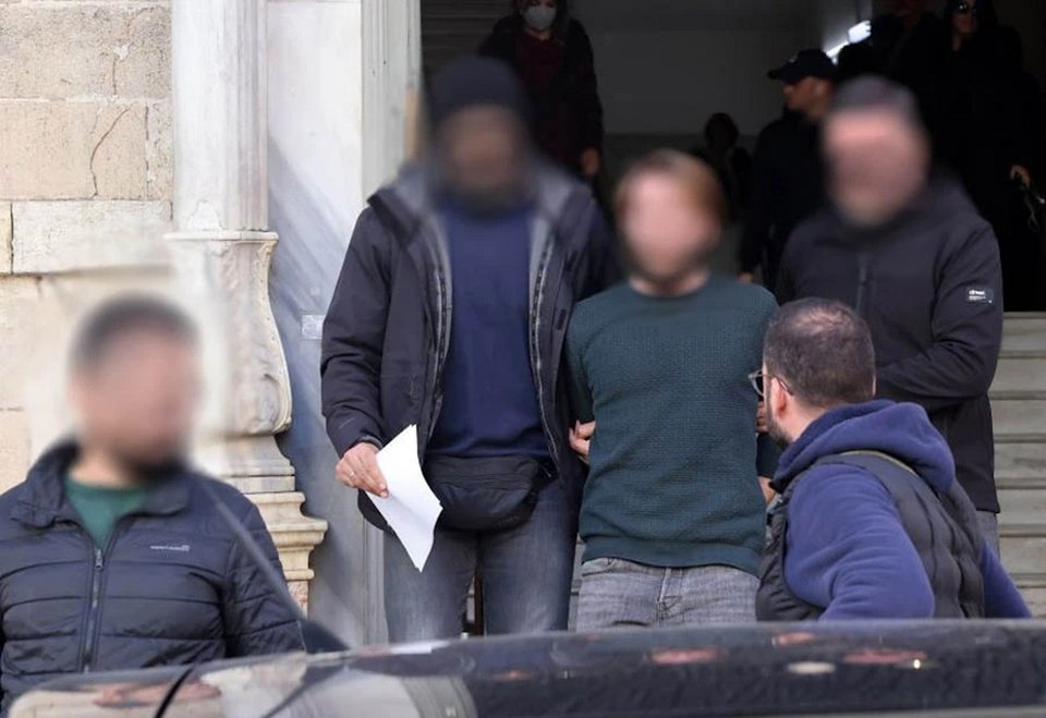 Ο 33χρονος δολοφόνος της Ράνιας στον ανακριτή / Φωτογραφία INTIME 