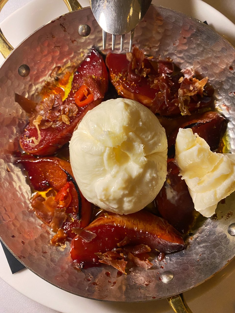 Ψητά κυδώνια με φρέσκια μοτσαρέλα Bufala