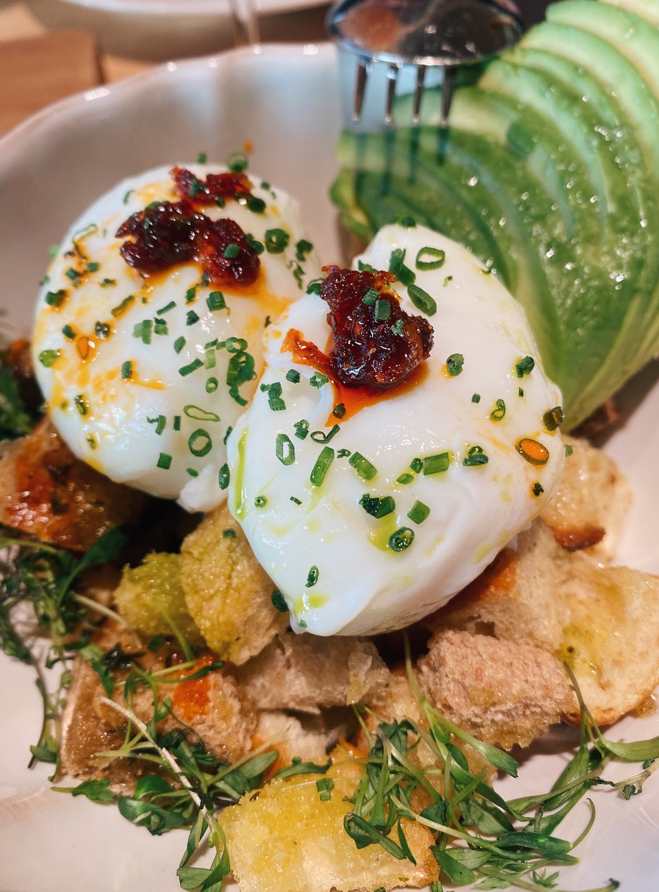 Τα αυγά ποσέ / Φωτογραφία: Μάνος Λειβαδάρος/iefimerida 