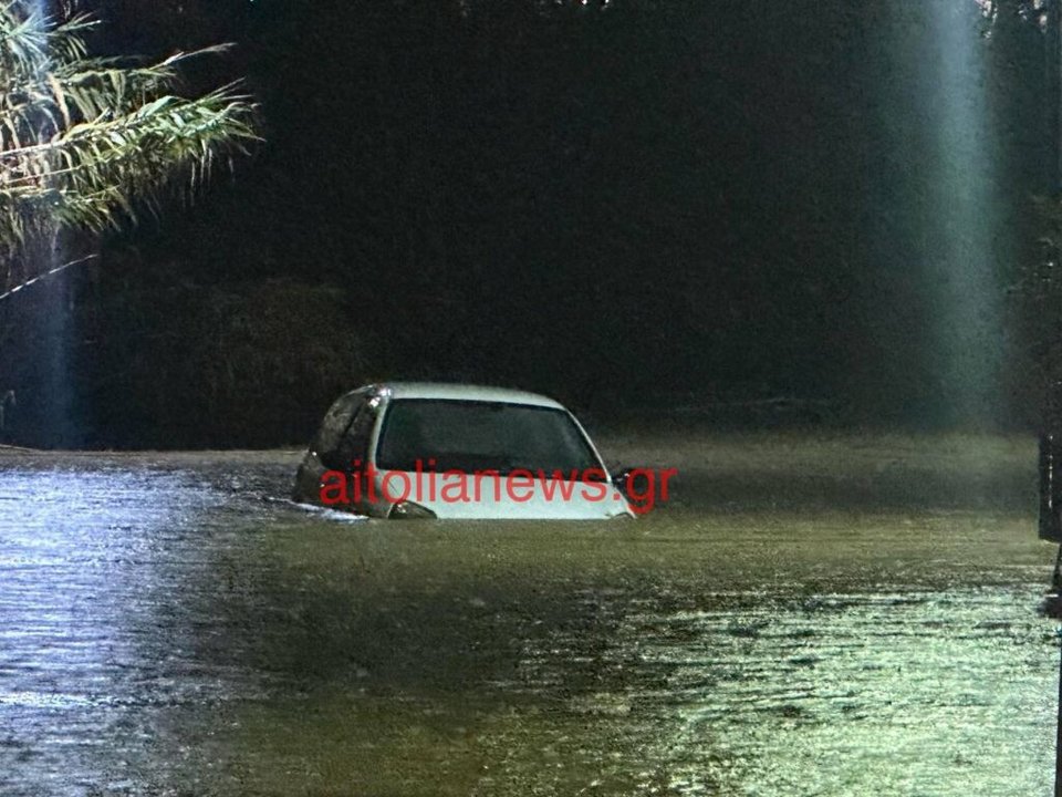 Εγκλωβίστηκε οδηγός στο ύψος της Νεάπολης