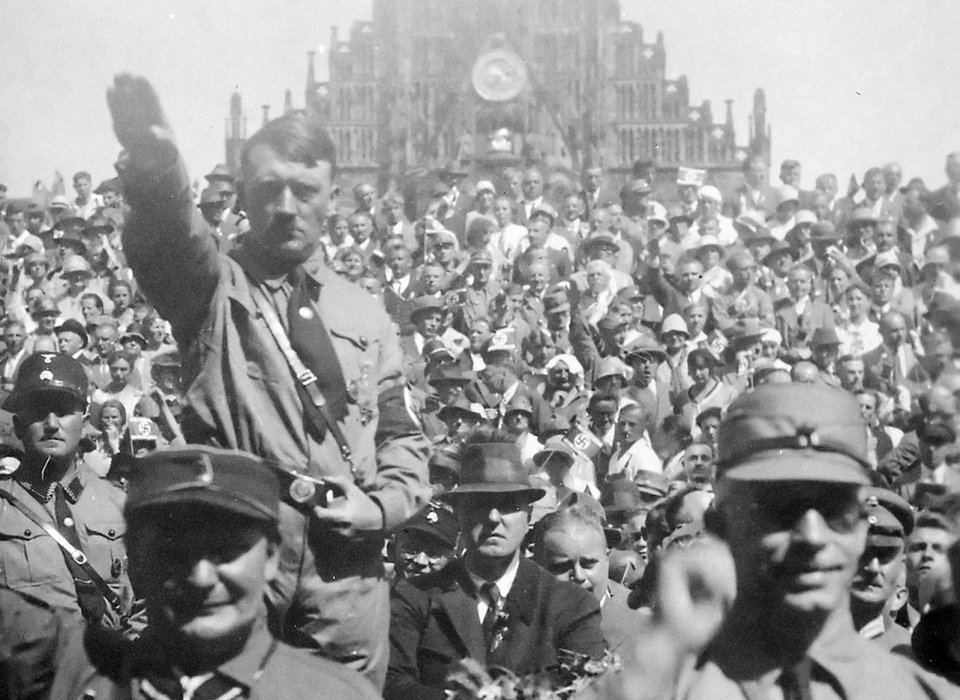 Στο μυθιστόρημα «Fatherland» του Ρόμπερτ Χάρις η «Επιχείρηση Μπαρμπαρόσα» στέφεται με επιτυχία / WIKIPEDIA