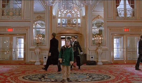 Ο Κέβιν στο Plaza Hotel