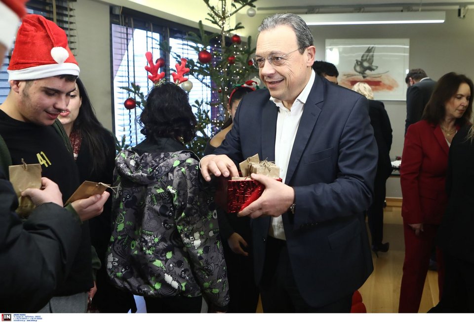 Aνταλλαγές δώρων με τα παιδιά