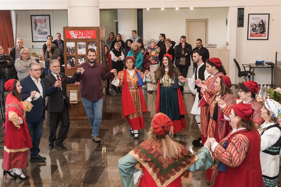 Ο Δημητρης Κουτσούμπας έσυρε τον χορό