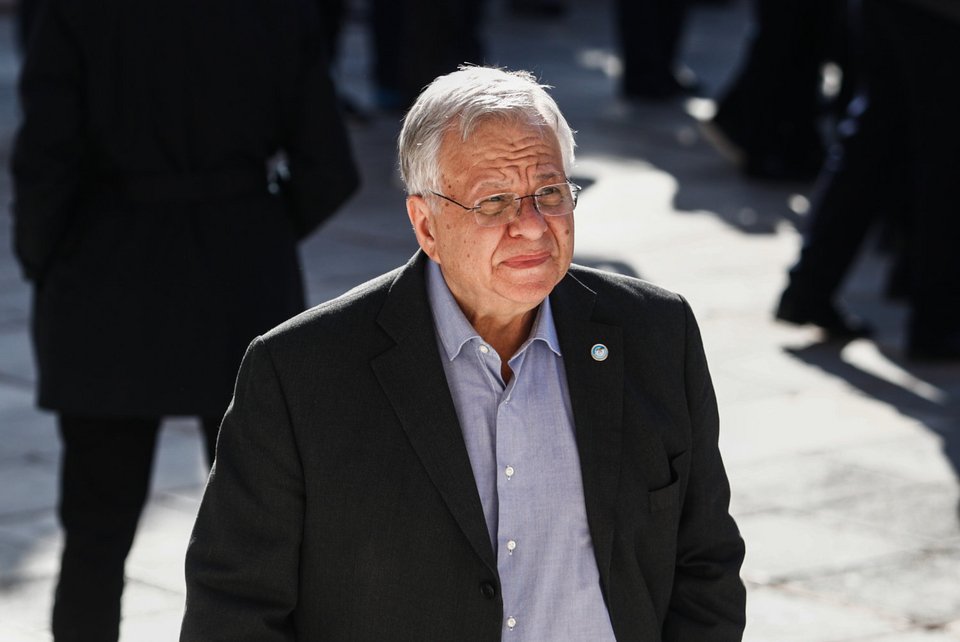 Κώστας Χαρδαβέλλας