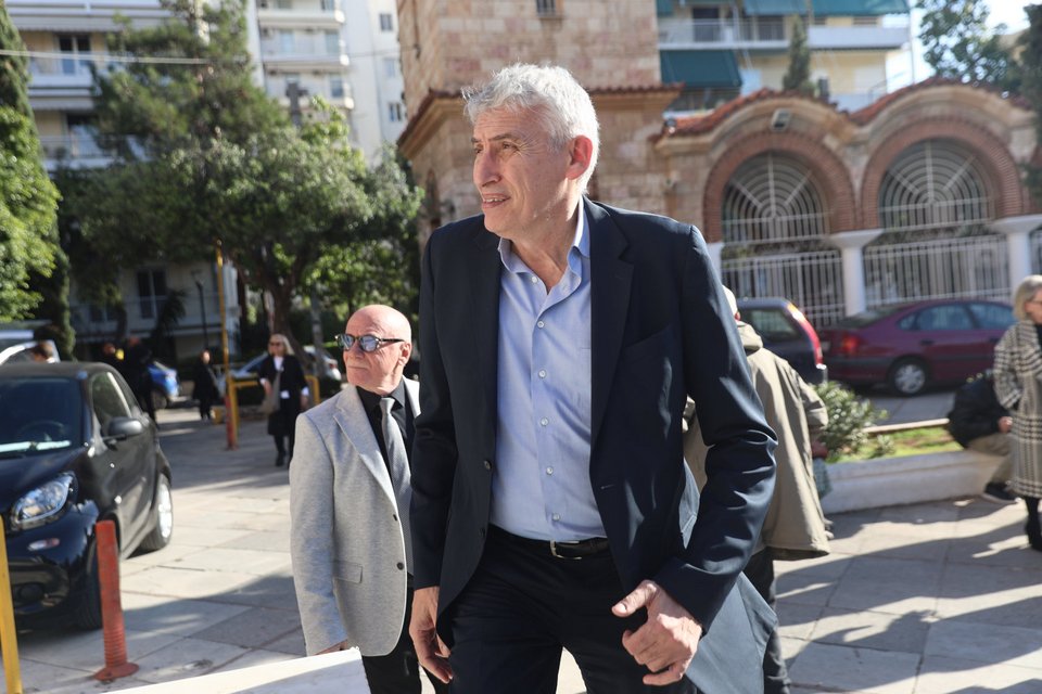 Κώστας Χαρδαβέλλας