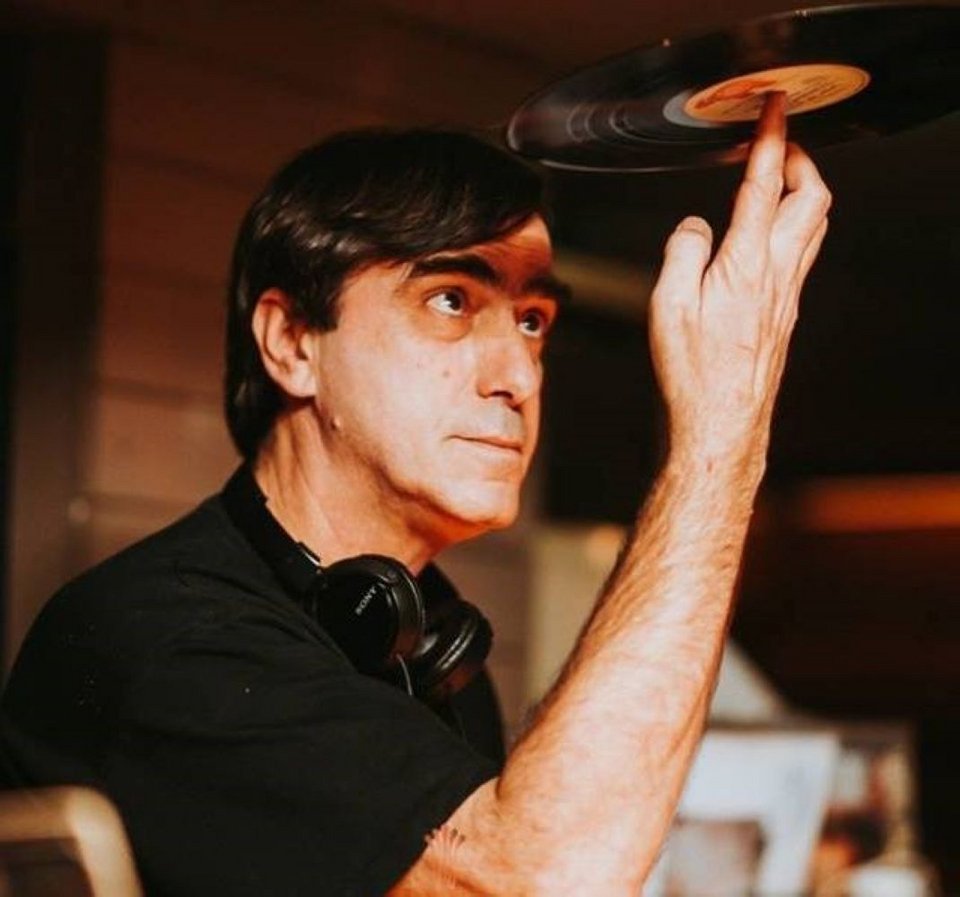 Πάρτι με τον DJ Nicola Lavacca, 00.04 Αγορά