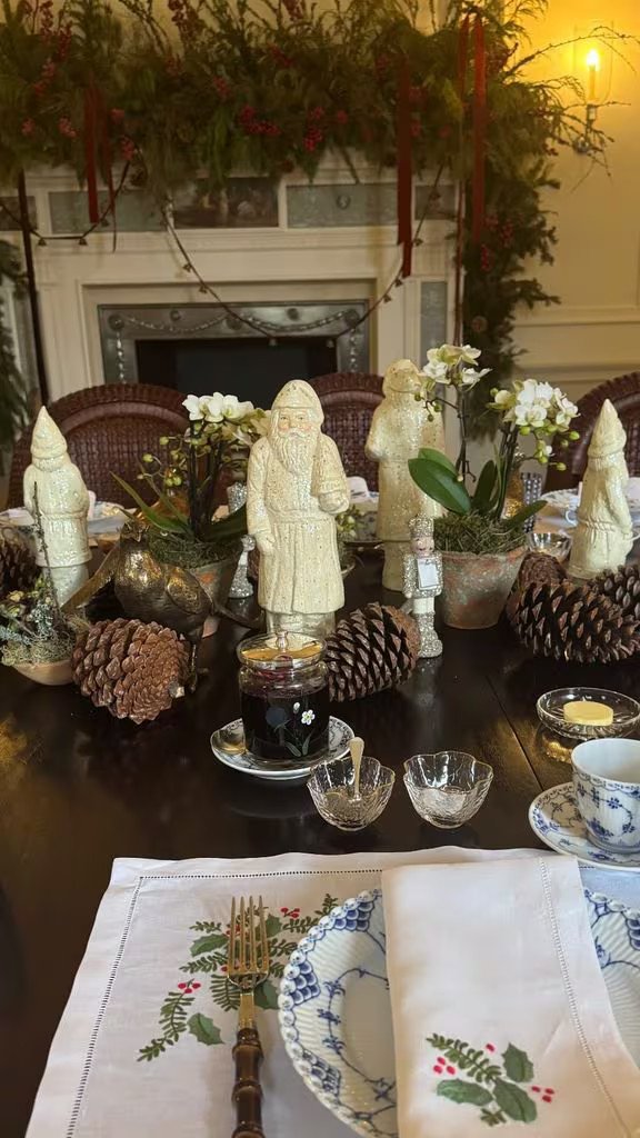 Ο στολισμός του χριστουγεννιάτικου τραπεζιού